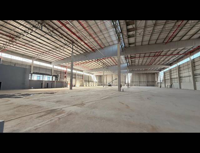 13,000M² WAREHOUSE TO LET IN LOUWLARDIA
